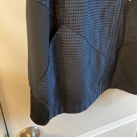 Champion Jacket - Picture 4 of 10